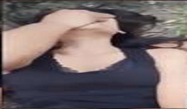 Sexy GF Ke Sath Jungle Me Mungle Karte Huye